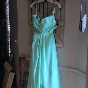 Prom Homecoming Dress Beautiful Teal Blue size 4-6 sleeveless open back jewels